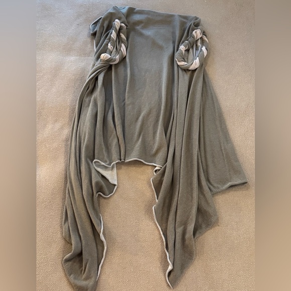 Alice + Olivia Two-Tone - Picture 7 of 8